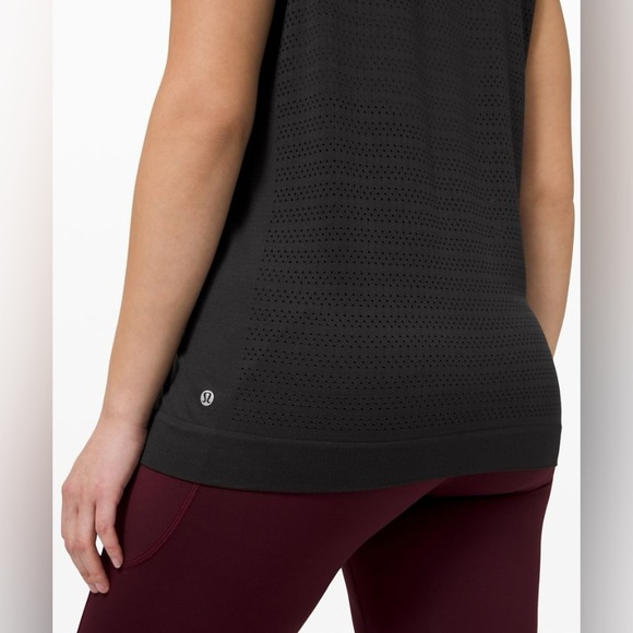Lululemon Swiftly Breathe Muscle Tank size 8 - Picture 4 of 9